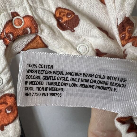 Cat & Jack Fall Autumn Cream Long Sleeve Romper Pumpkins Acorns NWT 6-9 Months - Picture 4 of 6